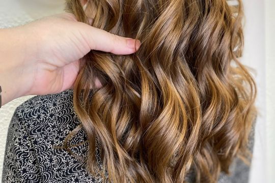 Balayage, Soft Babylights und Glossing in einem Termin